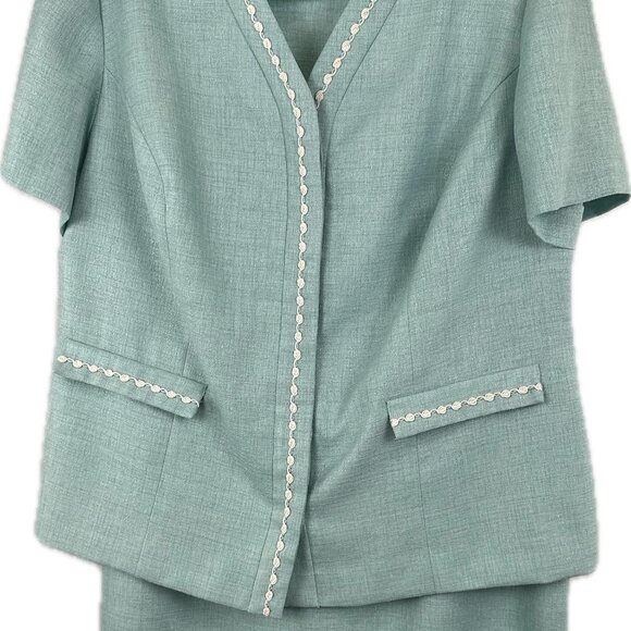 Leslie Fay 2-piece Robin Egg Blue Skirt Suit Set with Short Sleeves. Size 18WP - Picture 1 of 4